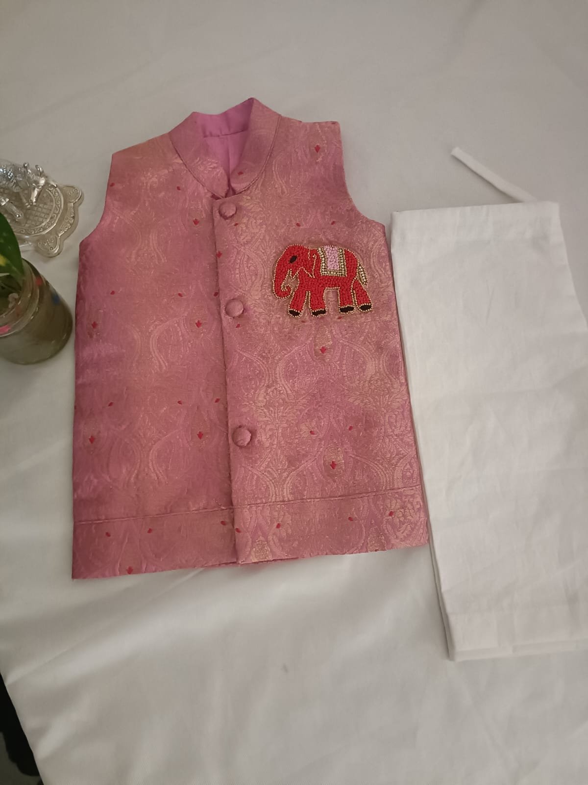 SBC17_ Sleeveless Banarasi Brocade Kurta & Cotton Pant Set with Hand-Embroidered Elephant Motif_ Rose pink with White - Image 2